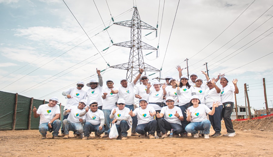 Manos en Acción un voluntariado de ISA REP para promover la agricultura urbana en Arequipa