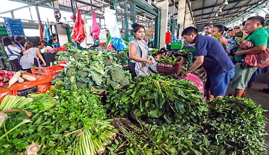 Precio del pollo al mayorista se mantiene en S 5.40 soles el kilo y hay ofertas en frutas y verduras