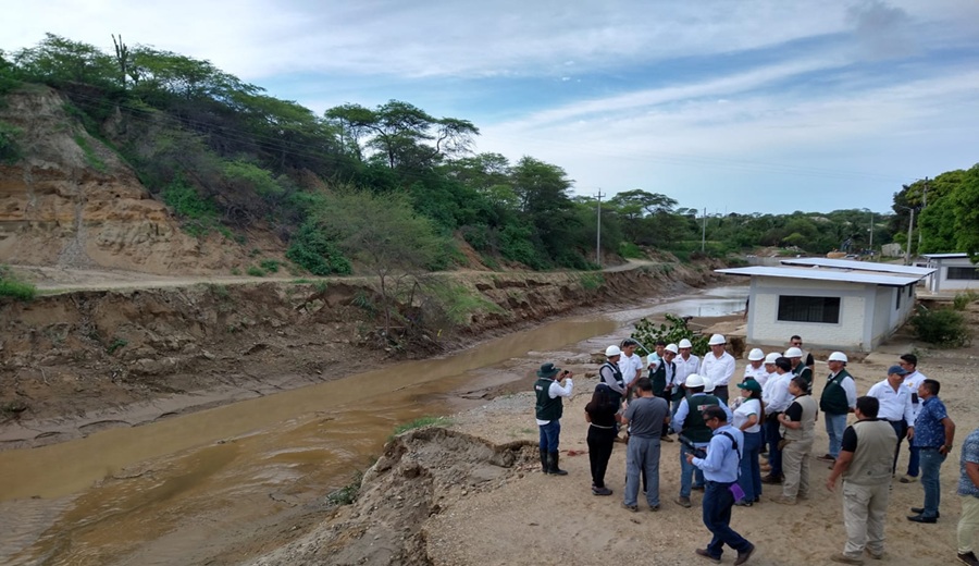 Ministro Manero llegó a Tumbes y dispuso las acciones en apoyo del sector agrario frente a las inundaciones